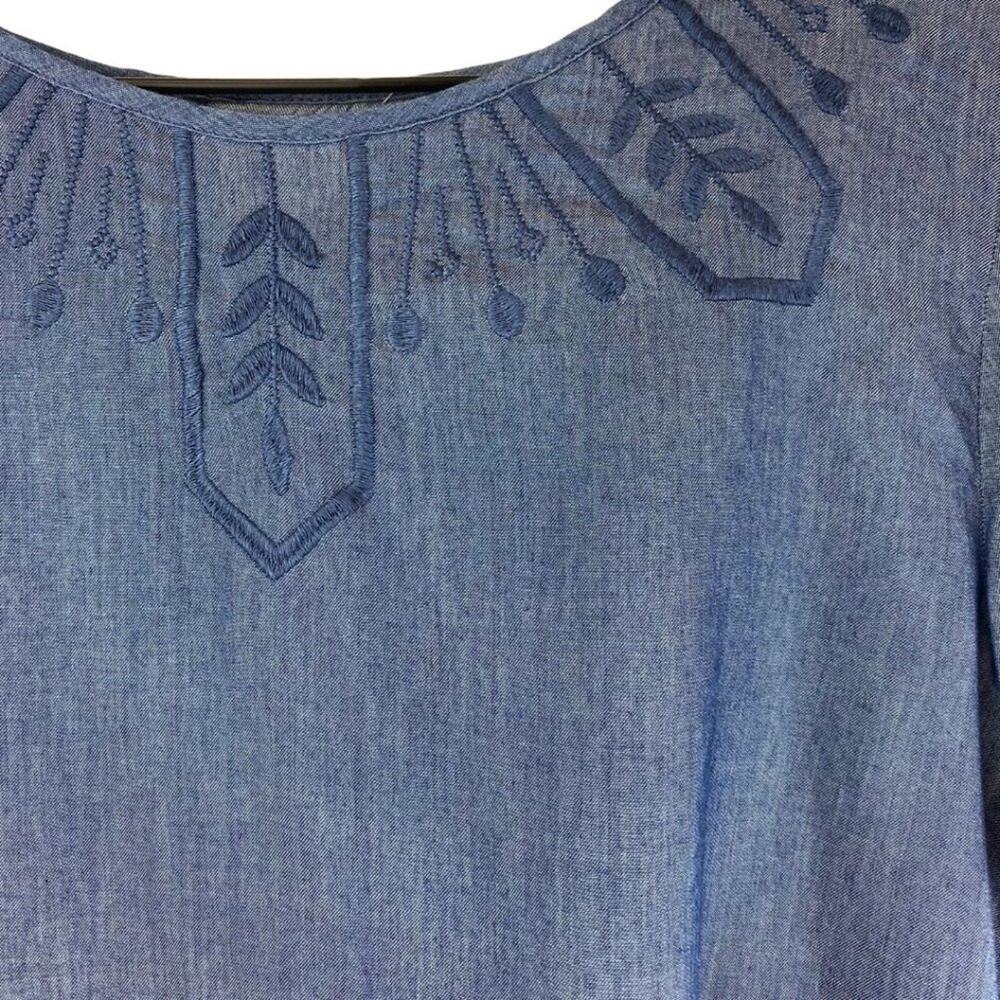 Gap Chambray Embroidered Blouse Blue Small - Picture 4 of 9